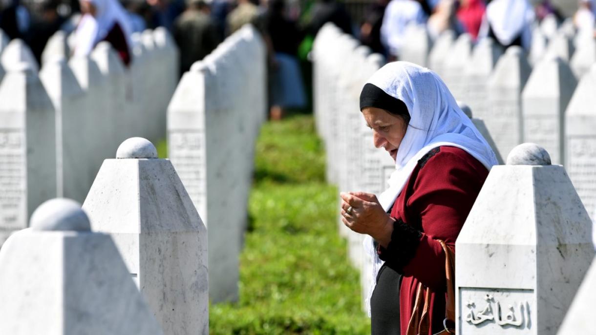 Srebrenica não para de chorar 24 anos depois do genocídio