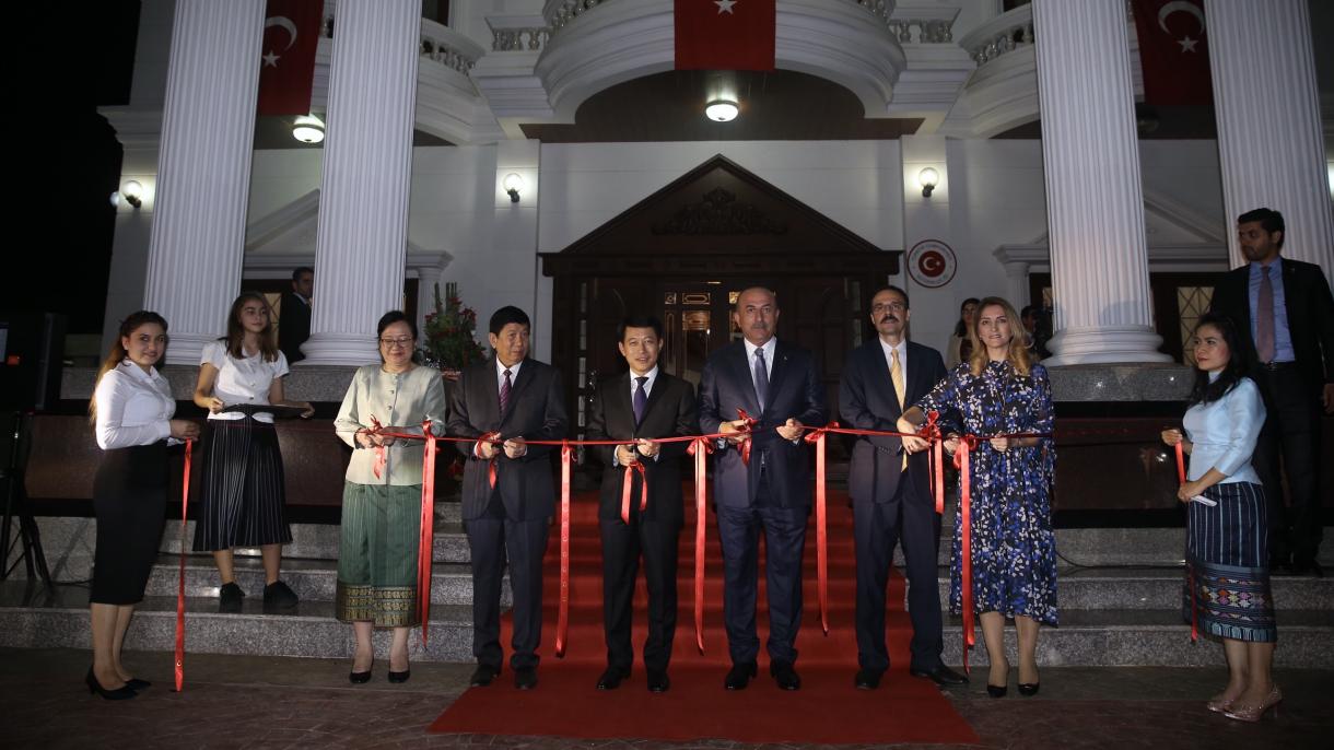 Çavusoglu inaugura a Embaixada da Turquia no Laos
