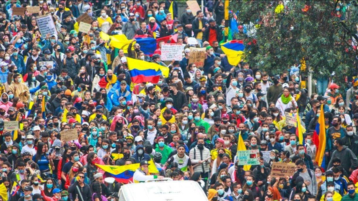 Número de mortos aumenta em protestos na Colômbia