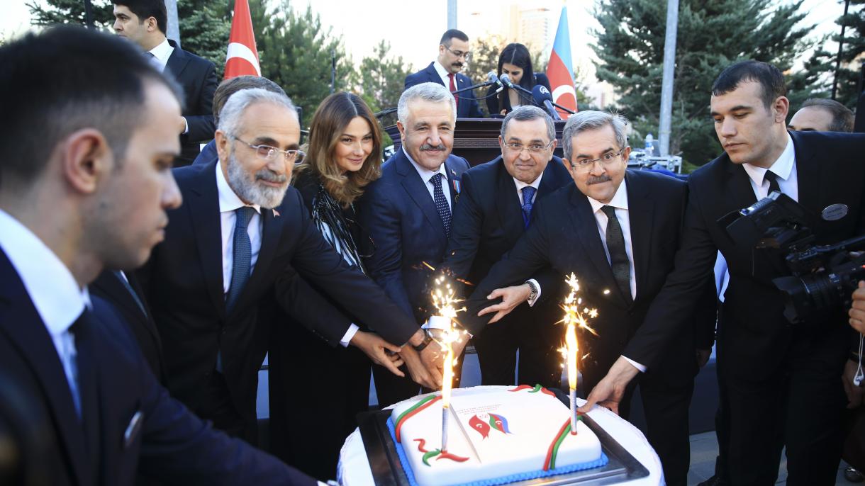 阿塞拜疆大使馆举办国庆招待会 庆祝独立99周年