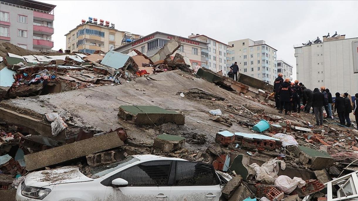 地震后各国纷纷向土耳其发出慰问及援助信息