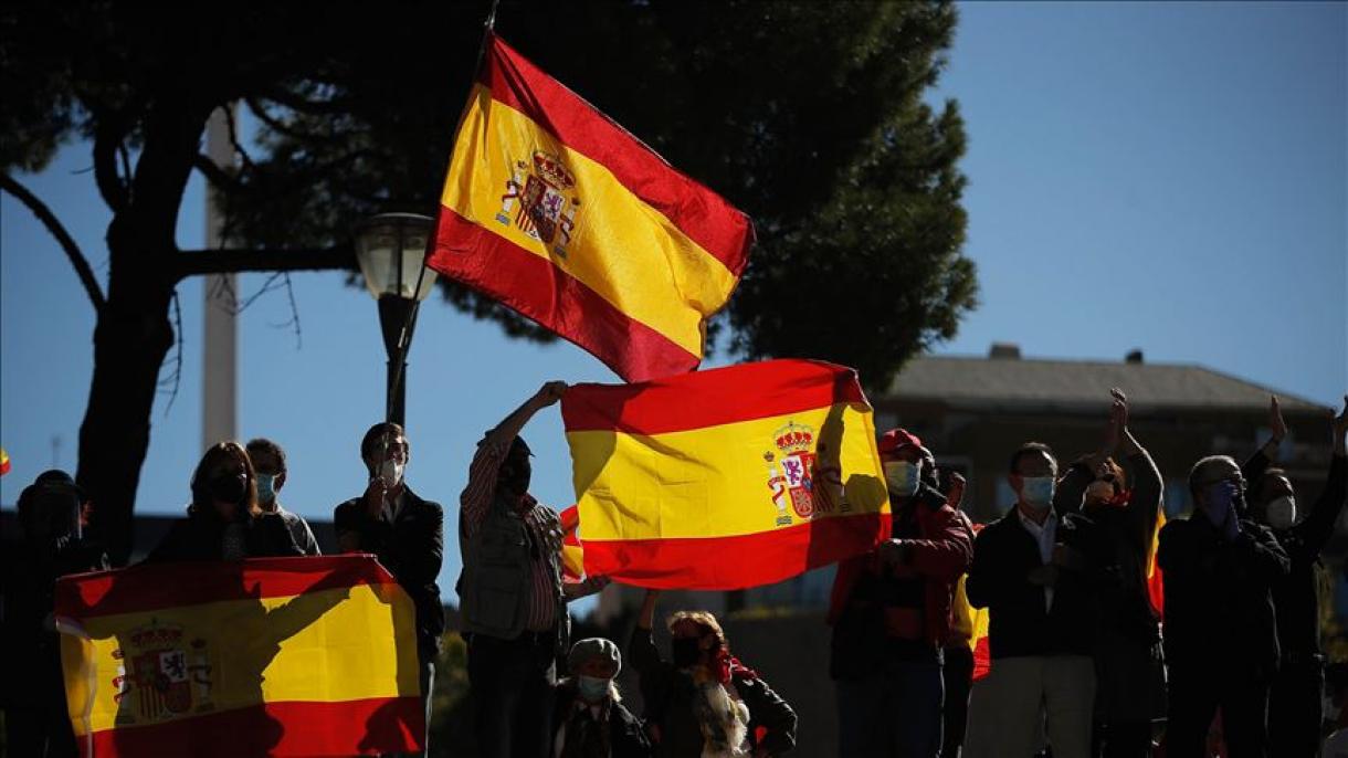 España: protestas por medidas contra COVID-19 dejan al menos 46 detenidos