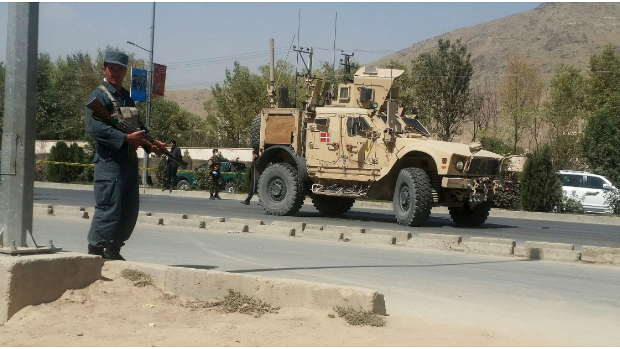 Талибанско нападение срещу летището на Кабул....