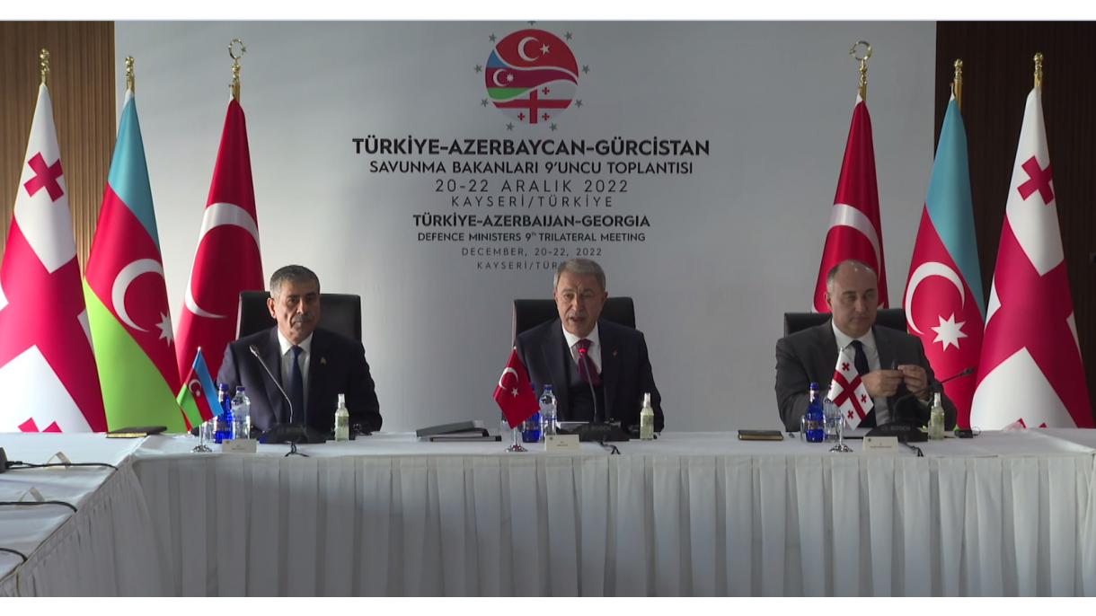دیدار وزرای دفاع ترکیه، آذربایجان و گرجستان