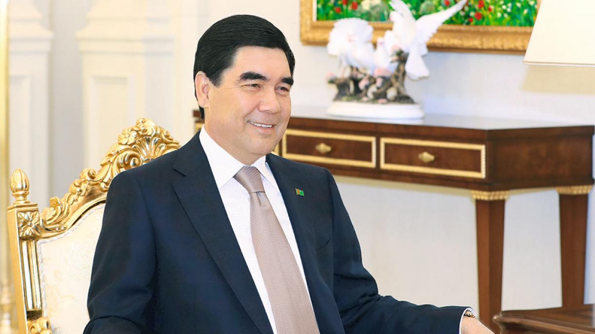 Türkmenistanyň Prezidenti  Döwlet migrasiýa gullugynyň harby gullukçylaryny gutlady