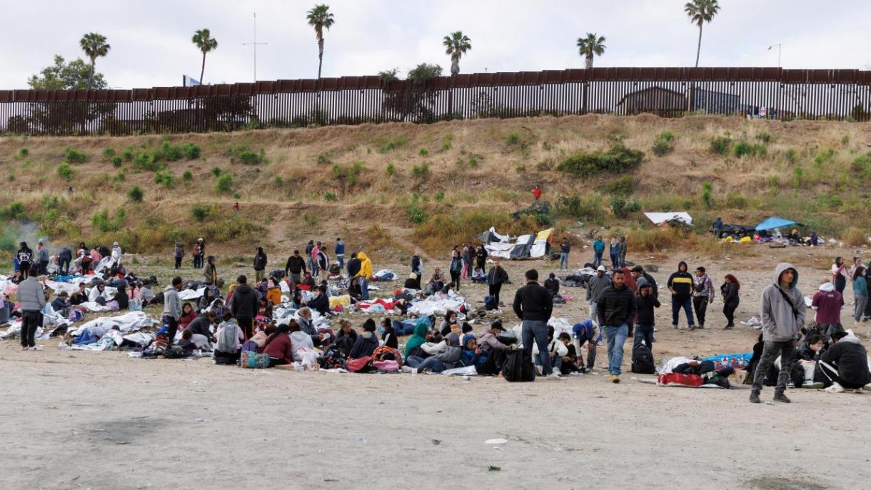 10 загинали при поредна катастрофа с камион с мигранти в Мексико