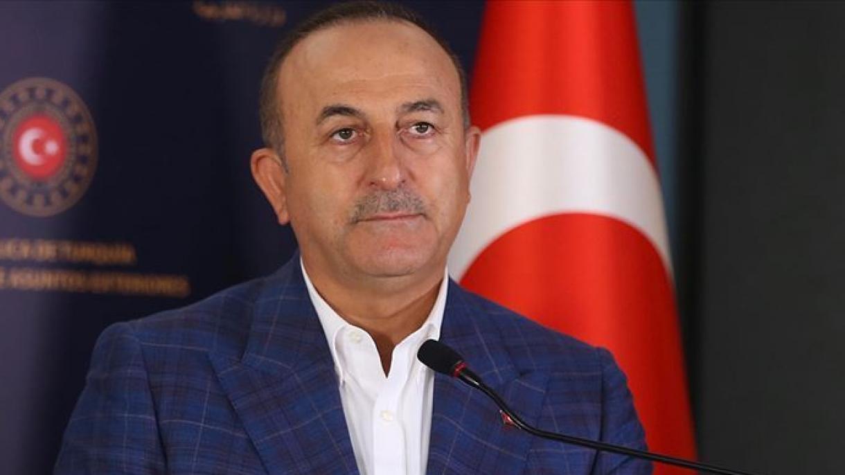 Canciller Çavuşoğlu evalúa a la agencia italiana las relaciones entre Turquía y la UE
