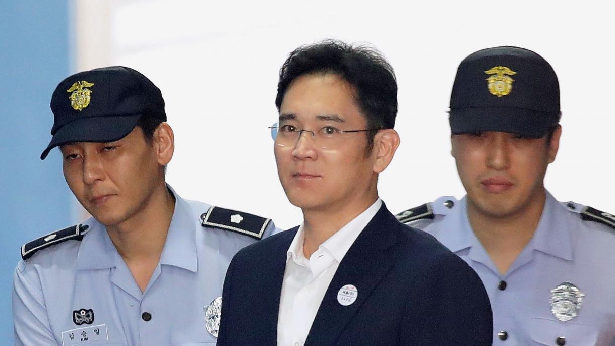 معاون رئیس سامسونگ به 2.5 سال زندان محکوم شد