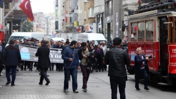 Solidaridad de cónsules principales extranjeros en Estambul con Turquía