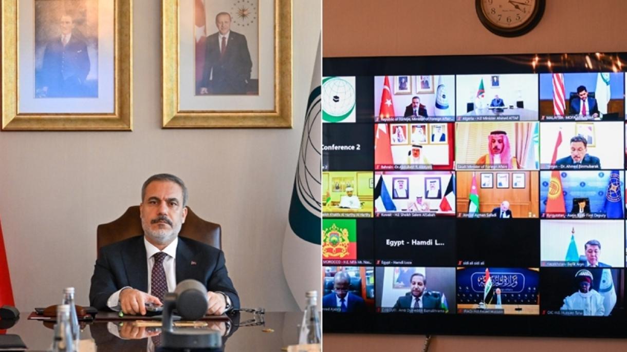 El canciller turco asiste a la reunión en línea de la OCI para abordar profanaciones del Corán
