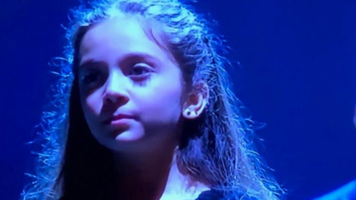 A menina síria Bana Alabed apareceu no palco na noite de Oscar