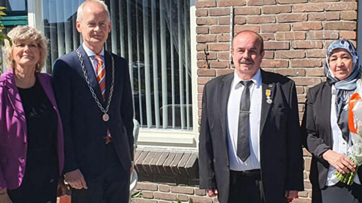 16 turcos reciben condecoración real holandesa