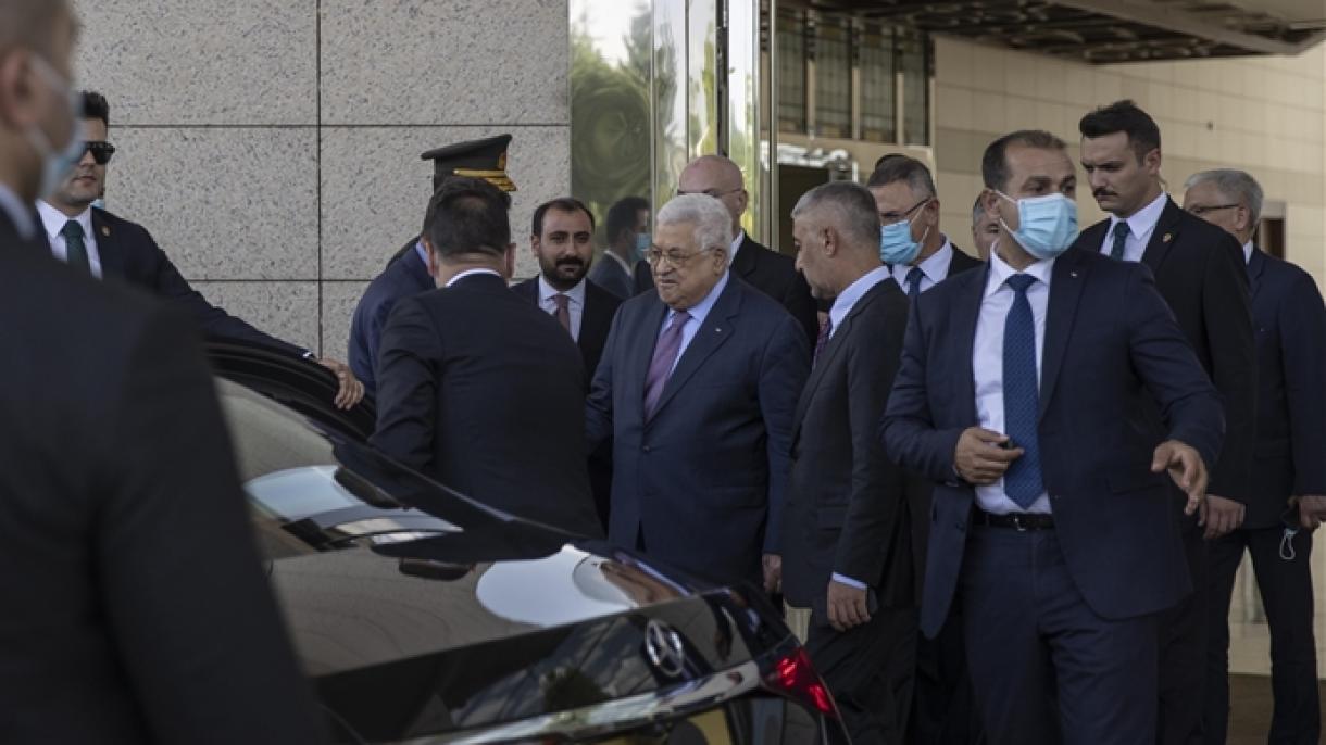 Il presidente palestinese Abbas visita Ankara su invito del presidente Erdogan