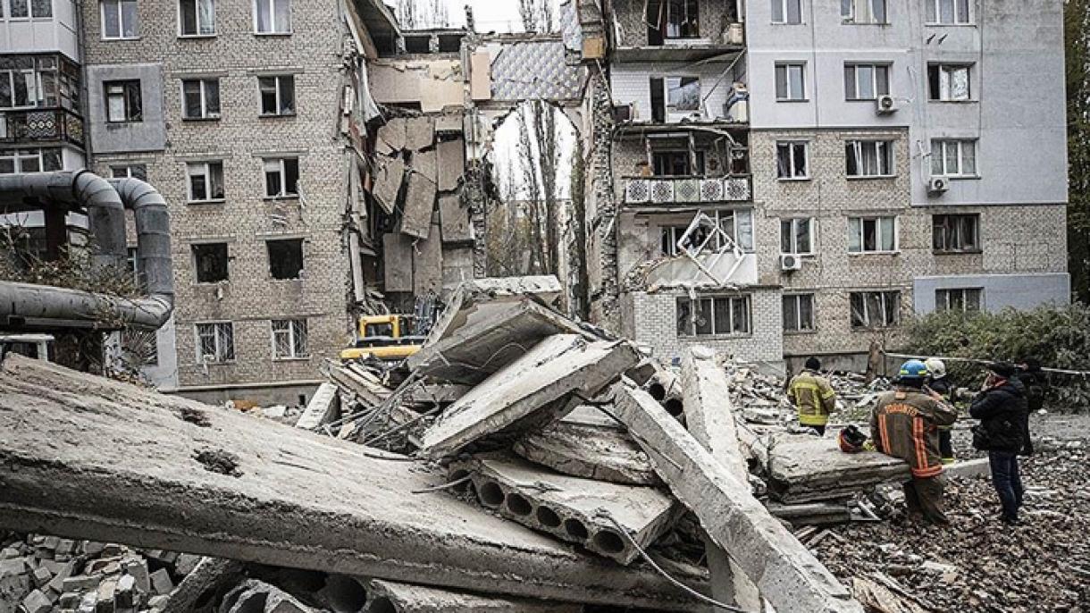 حمله موشکی نیروهای روسی به یک آپارتمان مسکونی