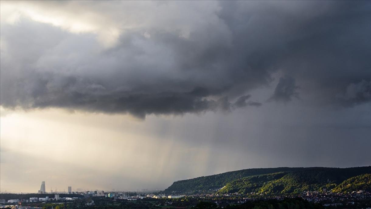بارش شدید باران وخطر لغزش زمین در سوئیس