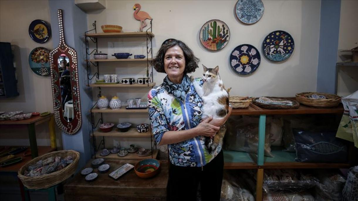 La mujer española, ‘amante de Turquía’, funda un taller de cerámica en Ayvalık