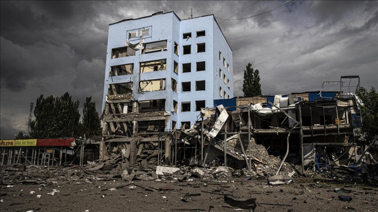 L'attacco missilistico delle forze russe nella città ucraina di Mykolaiv causa 5 vittime
