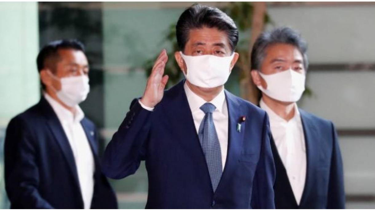 速報 連続在任日数歴代トップになったばかりの日本の安倍首相 突然の