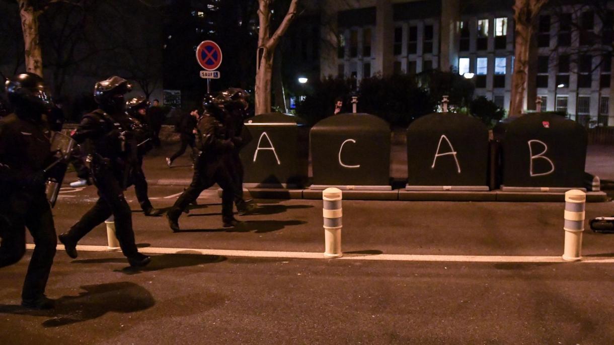 Irán bírálta a francia rendőrök által alkalmazott erőszakot
