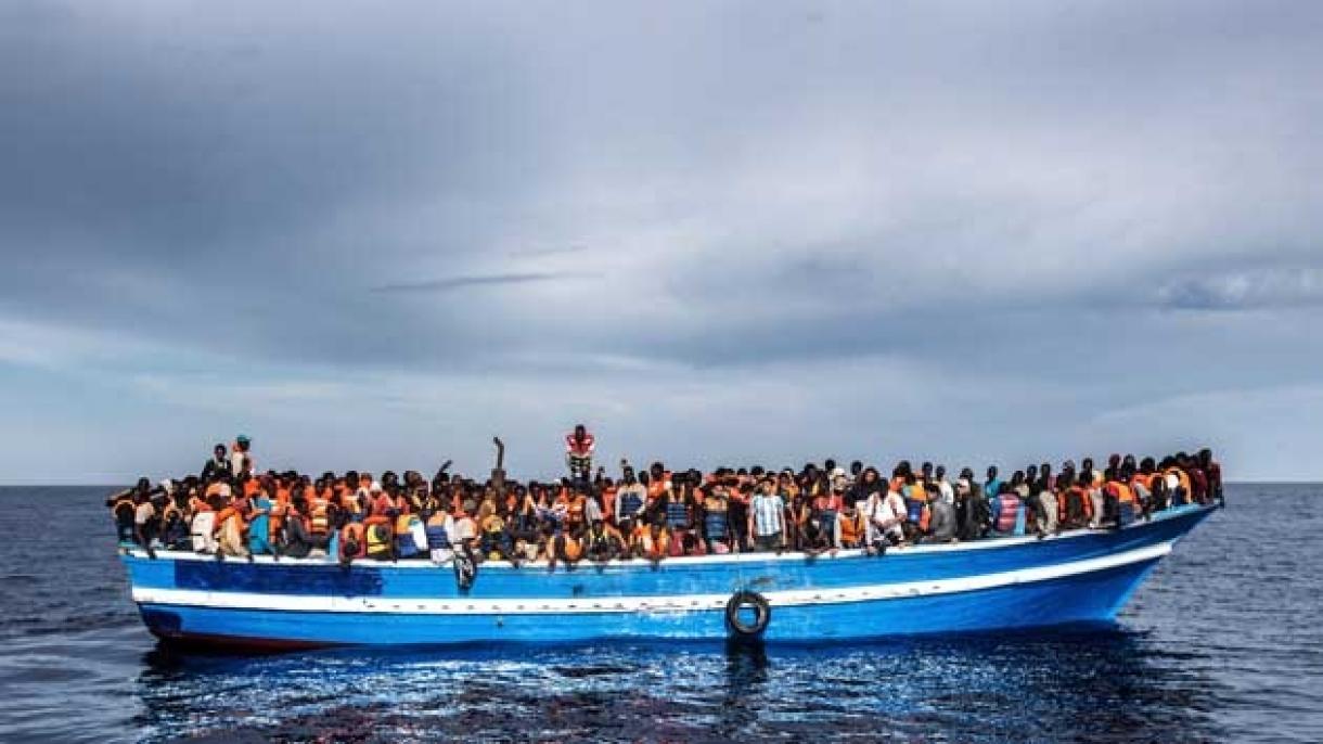 اٹالین کوسٹ گارڈ نے 360 تارکین وطن کو ڈوبنے سے بچا لیا