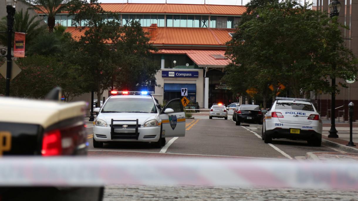 Atac armat în Jacksonville, Florida