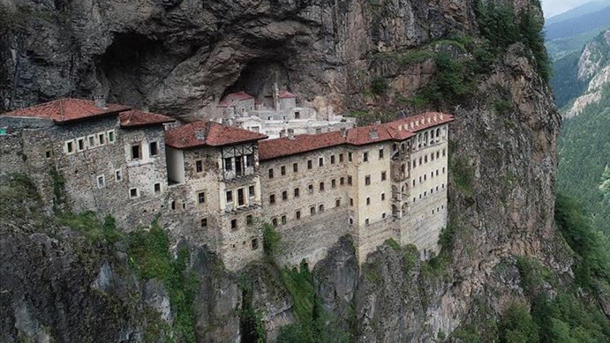 Sümela monastıre turistlar öçen açıldı
