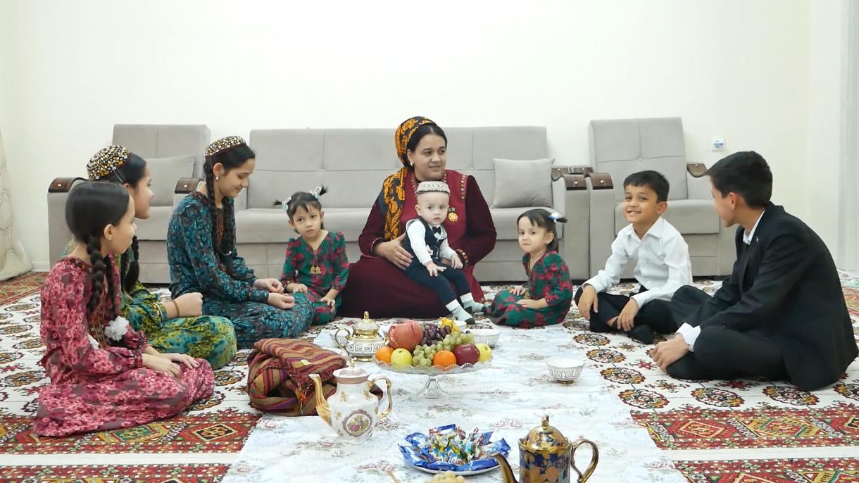 Türkmenistanda Köp Çagaly Maşgalalara Kömek Berildi