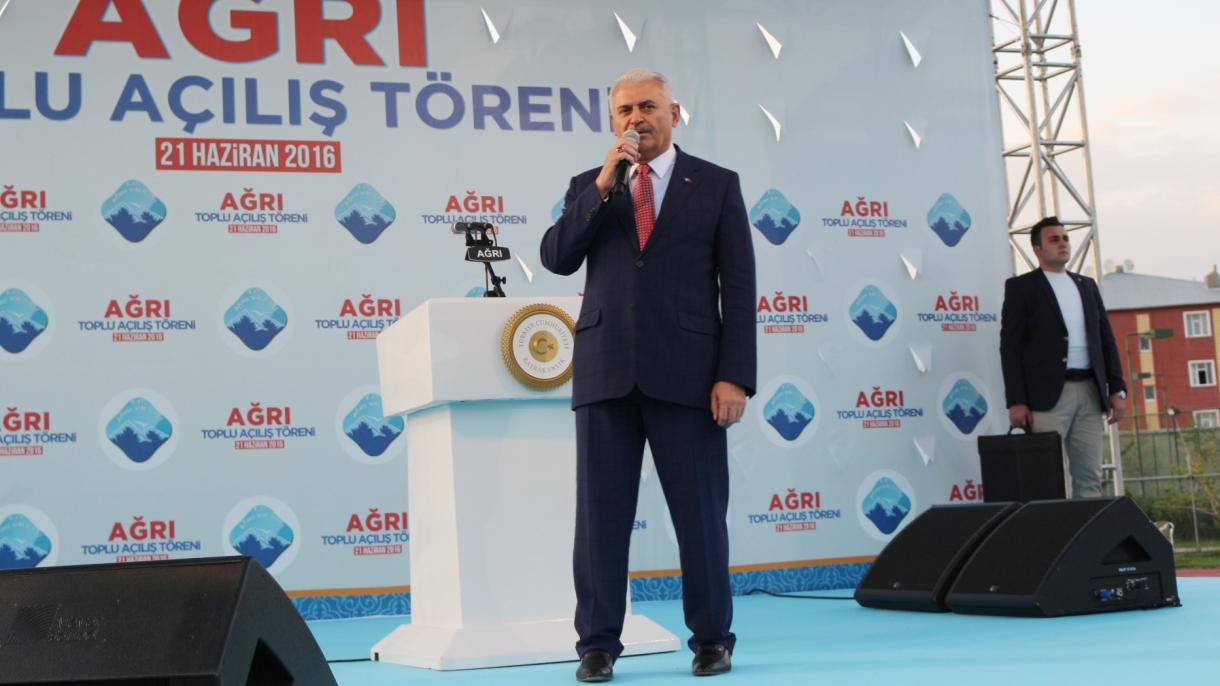 سپاسگزاری نخست وزیر از مردم شهر آغری به دلیل ایستادگی در برابر تروریسم