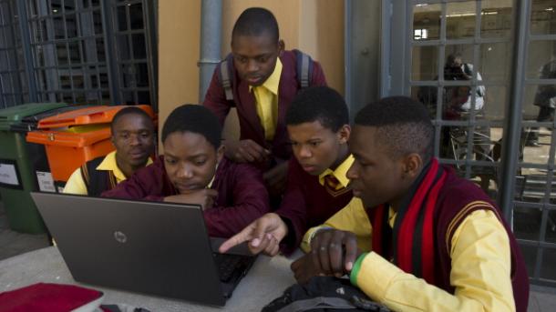 'Africa Code Week' llevará alfabetización digital a miles de niños africanos