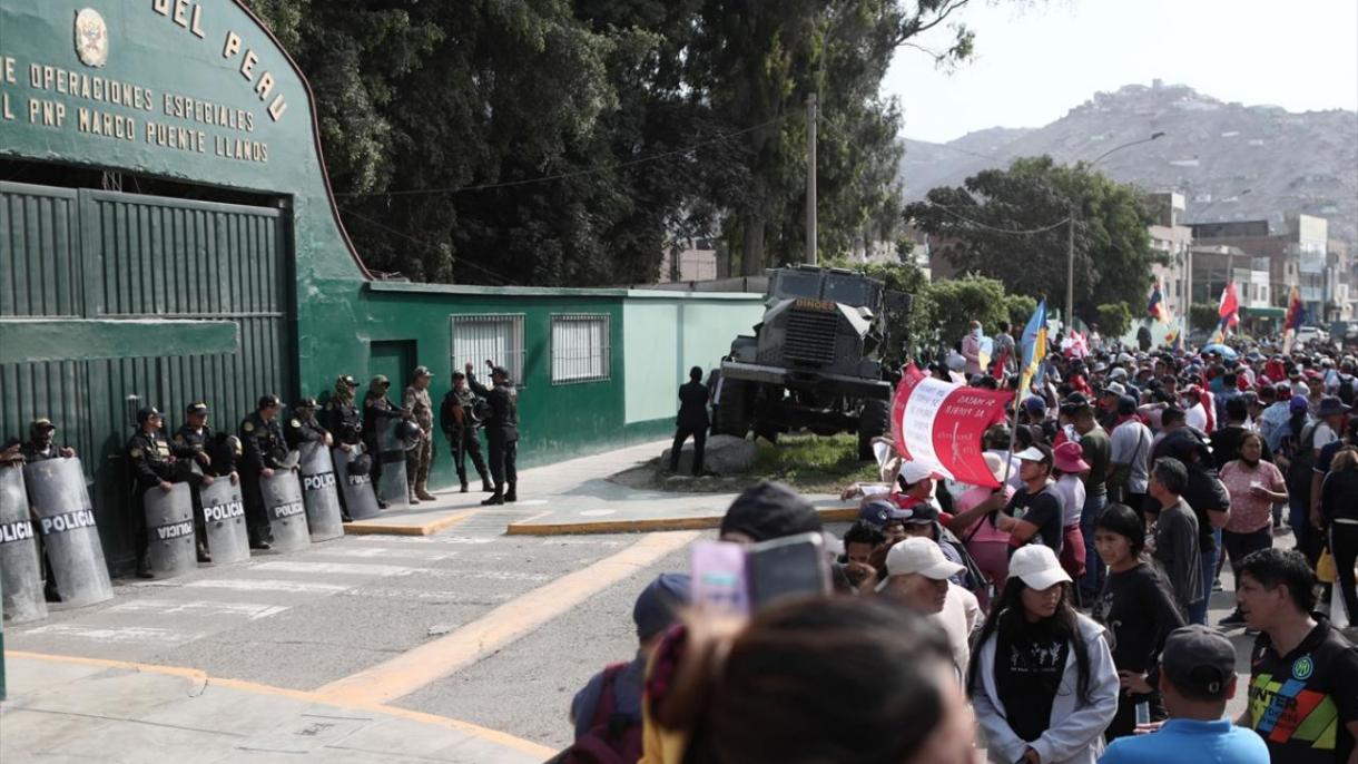 Estado de emergencia en Perú, y más noticias...