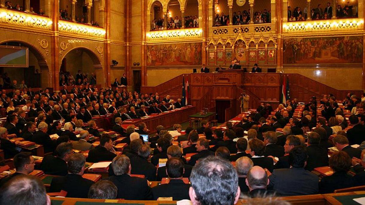 Reagálás a magyar felsőoktatási törvény módosítására