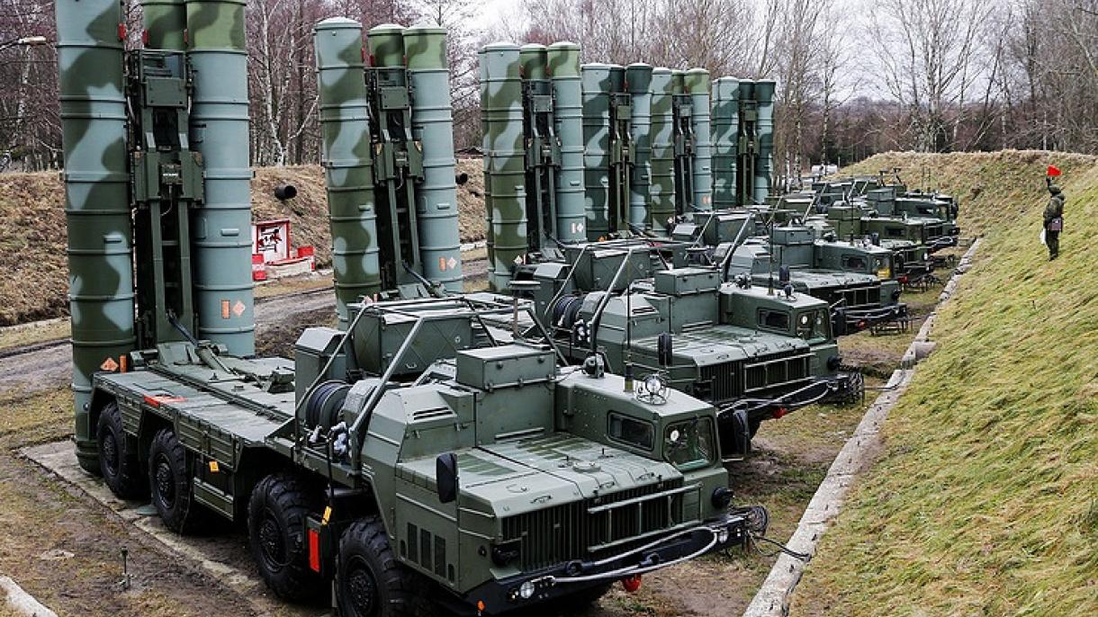 Rusiya və Hindistan S-400 hava müdafiə sistemi müqaviləsini imzaladı