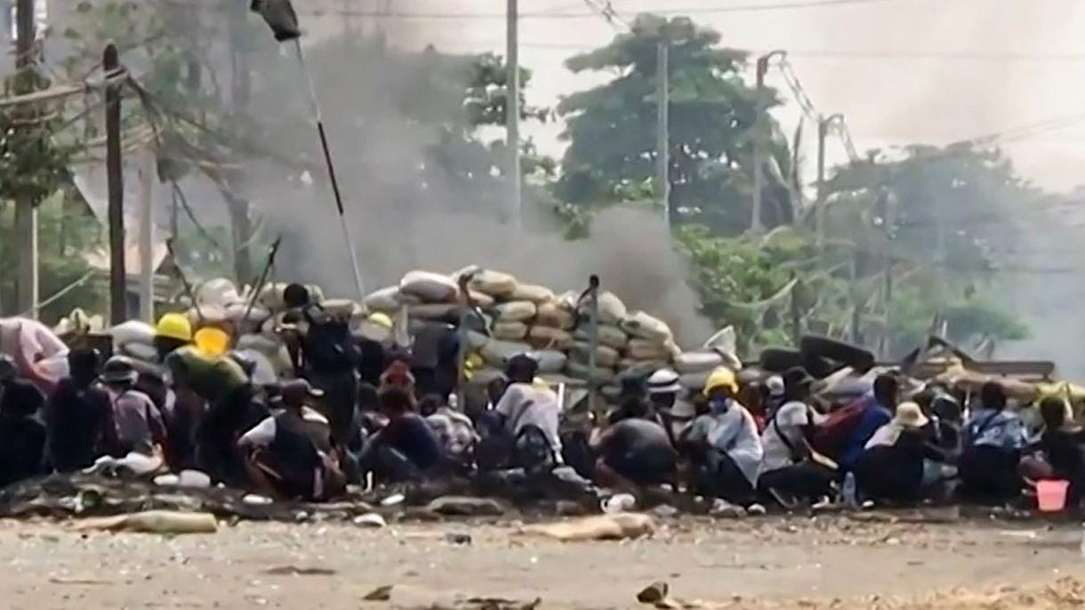 Myanmada harbiy to'ntarishga norozilik namoyishlari vaqtida 581 kishi halok bo'ldi