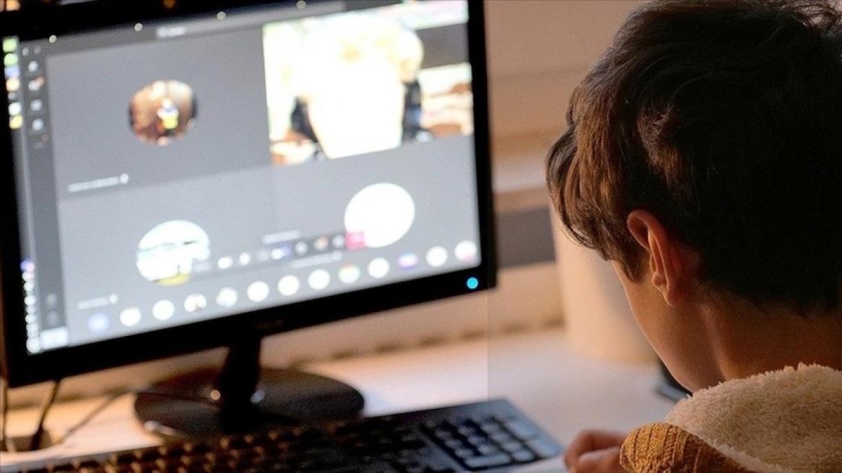 ABŞ-da yetkinlik yaşına çatmayanların sosial mediadan istifadəsi məhdudlaşdırıldı