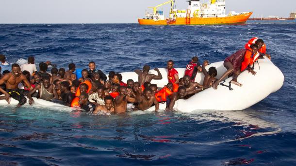 Todavía mantienen desaparecidas 84 personas en los altos mares de Libia