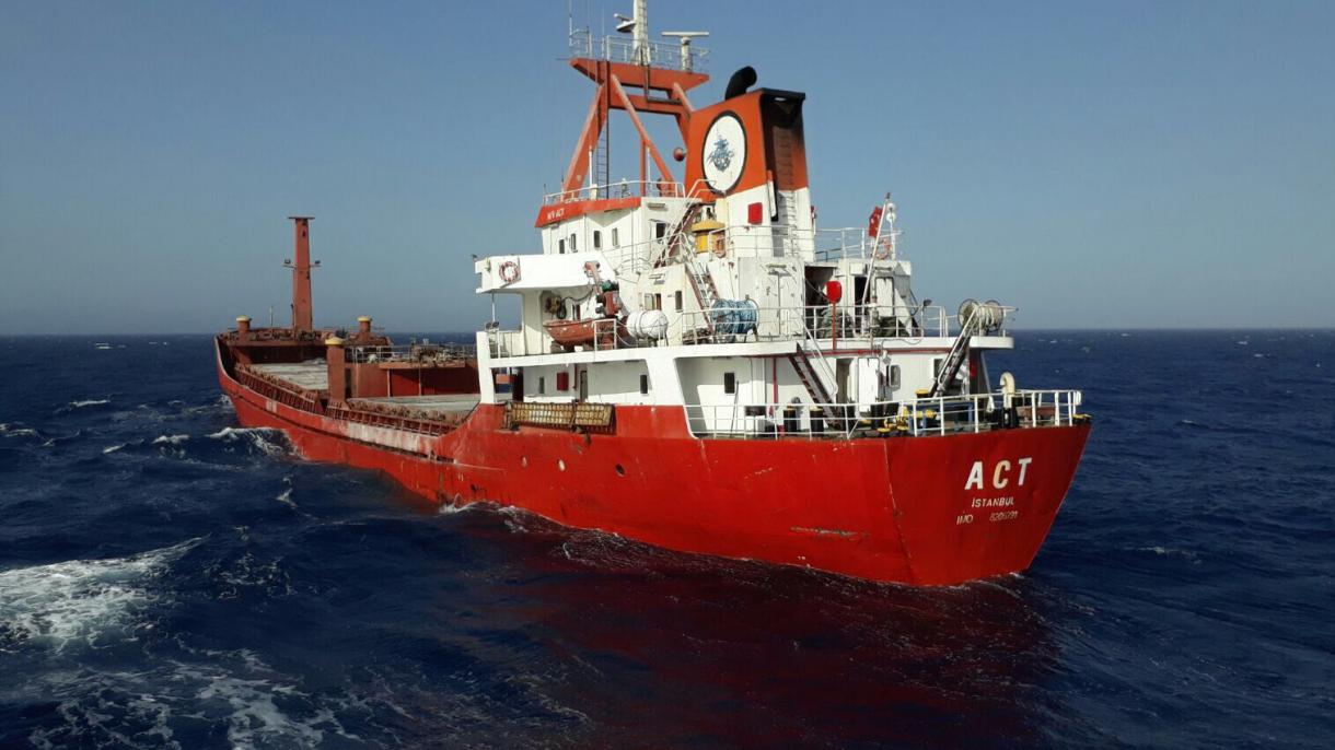 Turquía condena el ataque de cascos griegos contra carguero turco en el mar Egeo