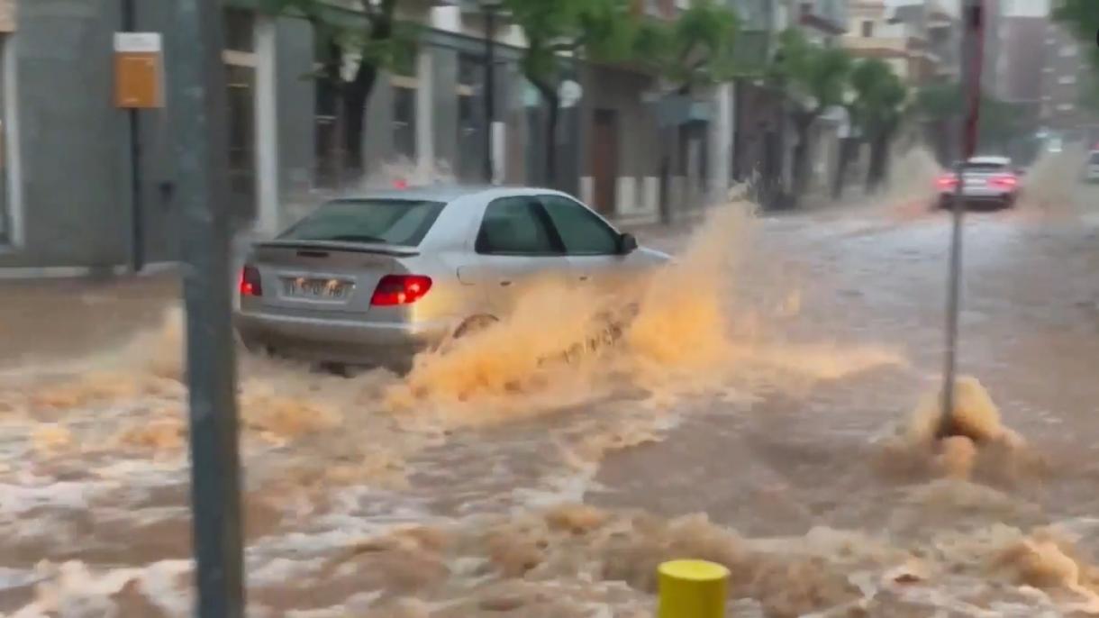 西班牙暴雨引发洪灾
