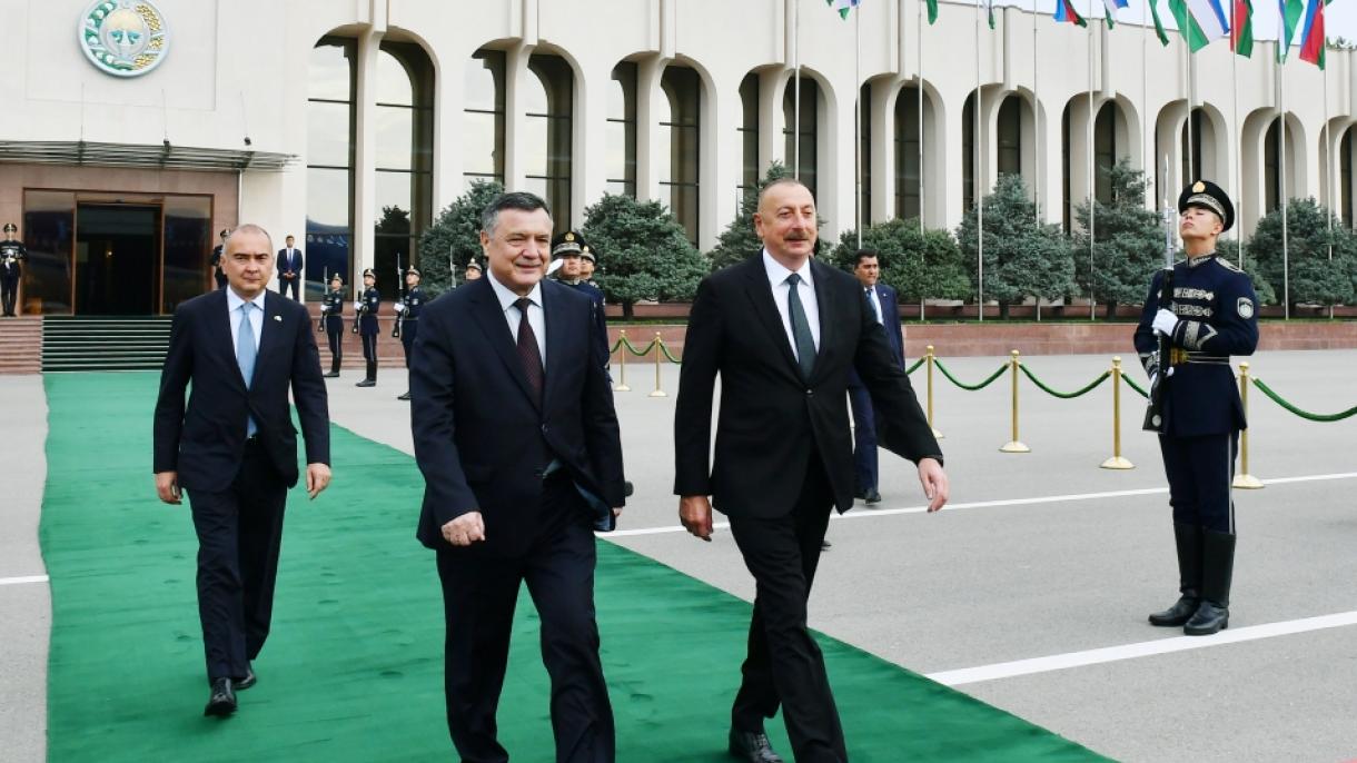 Aliyev-Özbekistan-3
