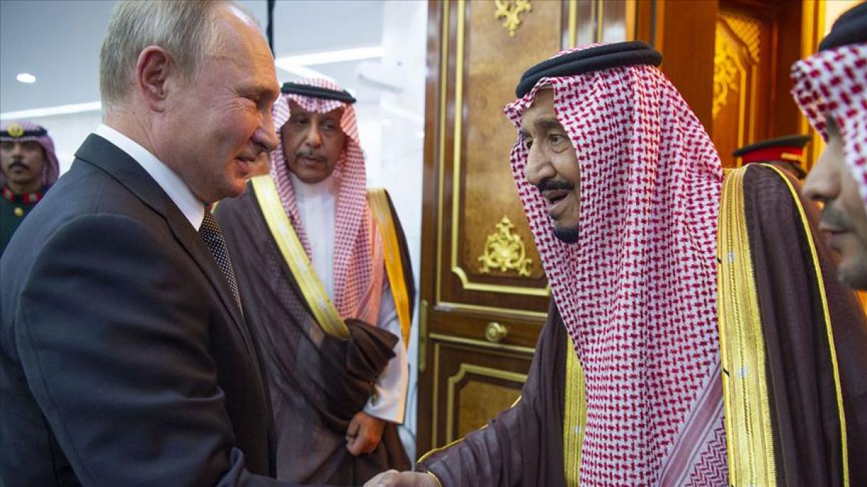 Putin e o rei árabe saudita Abdulaziz abordaram os desenvolvimentos no mercado petrolífero