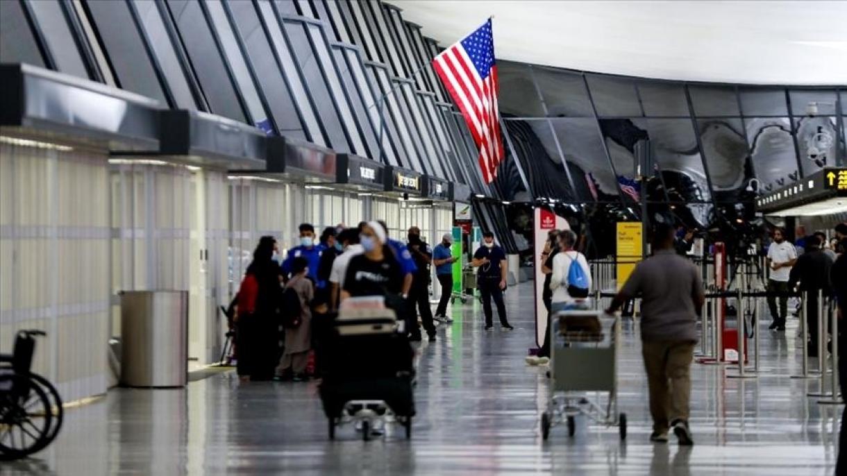 受风暴影响美国4千架次航班延误