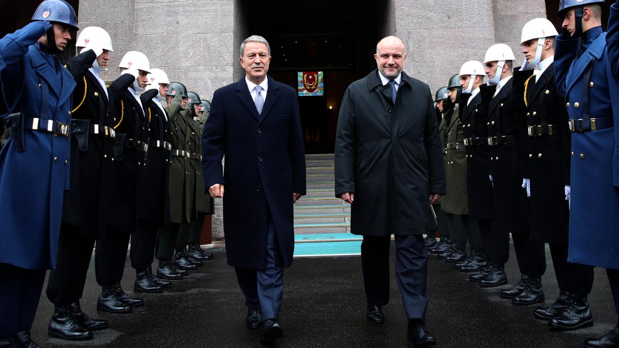 دیدار و گفتگوی وزرای دفاع ترکیه و استونی