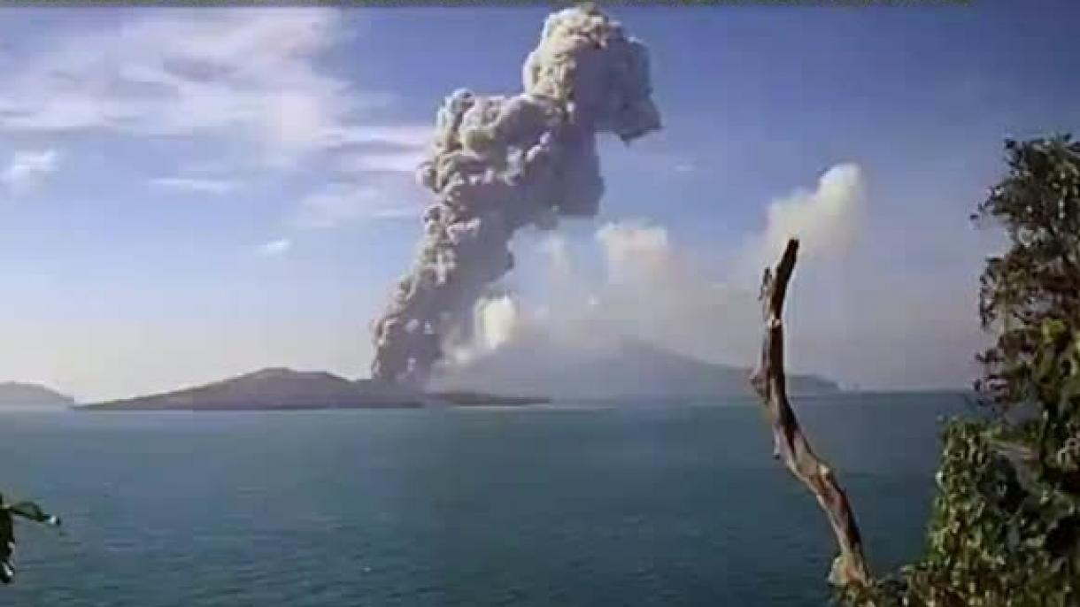 Az Anak Krakatau vulkán tört ki Indonéziában