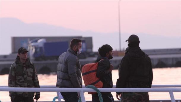 Félezer menekült mehet Törökországból Horvátországba