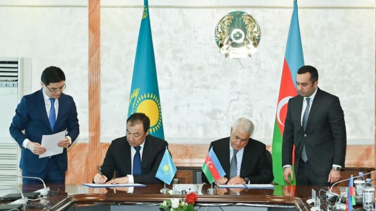 Azərbaycan və Qazaxıstan arasında dəmir yolları ilə bağlı saziş imzalandı