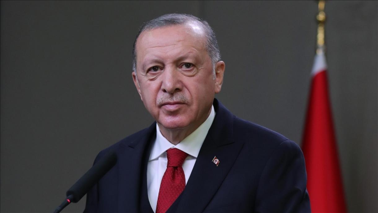 El presidente Erdogan dio una conferencia de prensa antes de partir a Ucrania