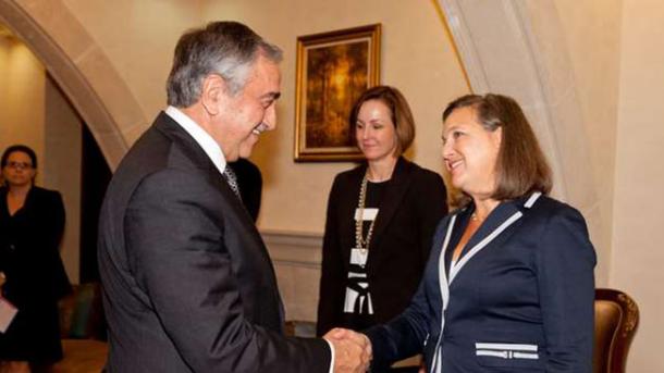 Vicesecretaria del Estado estadounidense Victoria Nuland se reunió con los líderes chipriotas