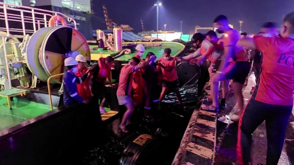 Incendio en una embarcación con 82 pasajeros y tripulantes a bordo en Filipinas