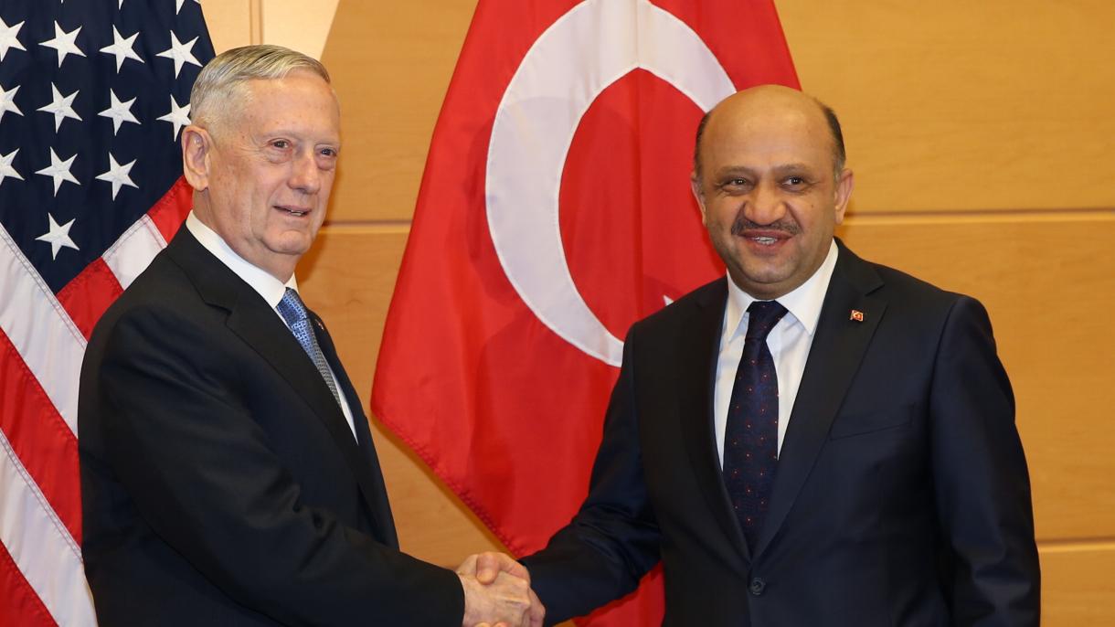 EEUU quiere trabajar con Turquía en la operación de Al-Raqqa