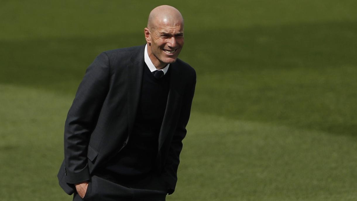 El equipo París Saint-Germain quiere trabajar con Zidane en la posible salida del técnico Pochettino