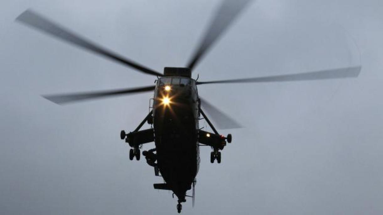 Marea Britanie va trimite elicoptere în Ucraina